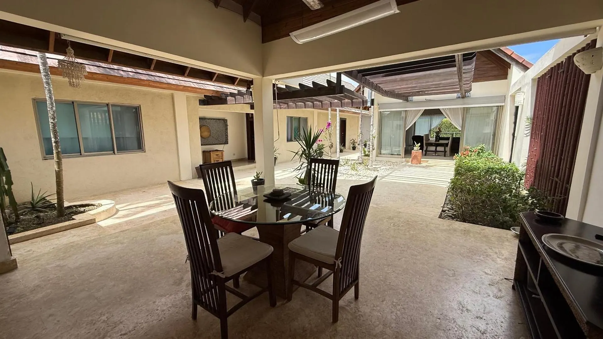 Centrally Exterior Villa Accessible & Pet Friendly Punta Cana Repubblica Dominicana